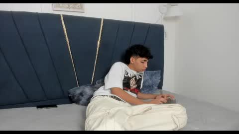 Snapshot of ero_boy40 chatting on 05/20/26, 03:13 ero_boy40 online show from 05/20/26, 03:13