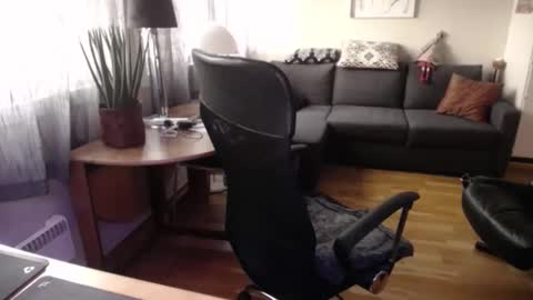 eroen online show from 10/26/25, 02:01