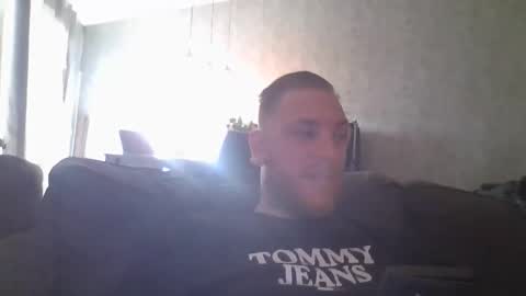 eroguy20 online show from 11/06/25, 09:54