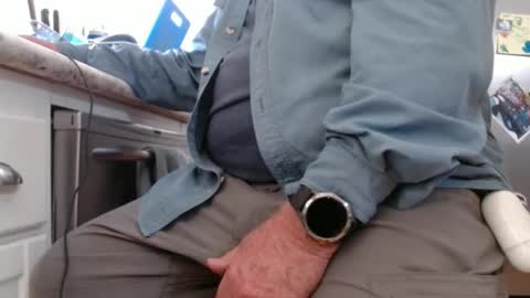 Snapshot of eros2121 chatting on 10/04/25, 10:08 eros online show from 10/04/25, 10:08