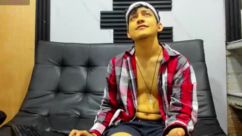 eros_fang online show from 11/11/25, 12:05