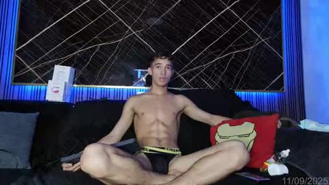 Snapshot of eroseliam chatting on 09/11/25, 07:47 EROS ELIAM online show from 09/11/25, 07:47