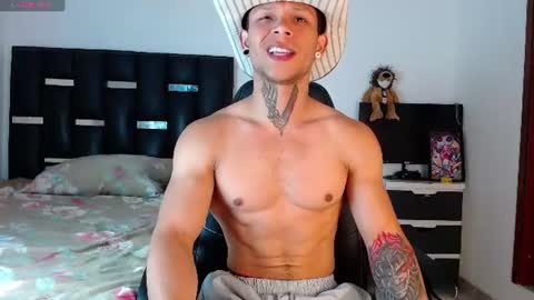 Snapshot of erosscott chatting on 07/31/26, 05:01 Eros online show from 07/31/26, 05:01