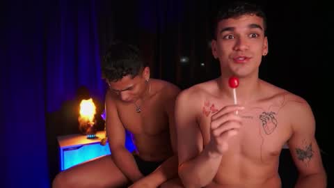 Snapshot of eroswild_ chatting on 10/19/25, 04:35 Eros Wild online show from 10/19/25, 04:35