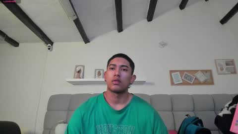 Snapshot of erotic_sins chatting on 12/18/25, 03:45 erotic_sins online show from 12/18/25, 03:45