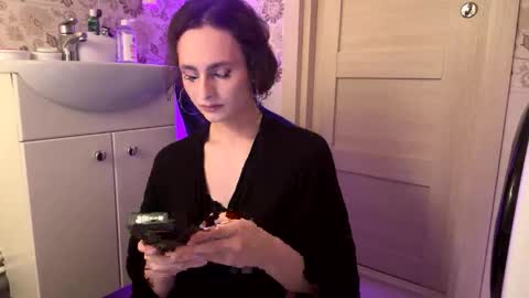 Snapshot of eroticartsss chatting on 01/15/26, 12:32 Rachel Rach online show from 01/15/26, 12:32