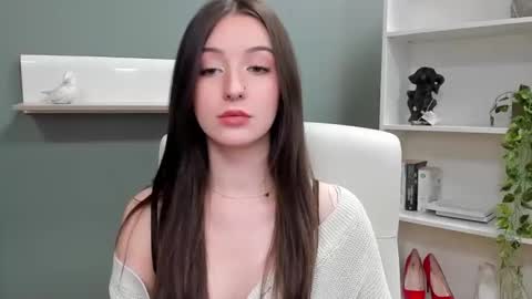 Leah online show from 12/30/24, 11:26