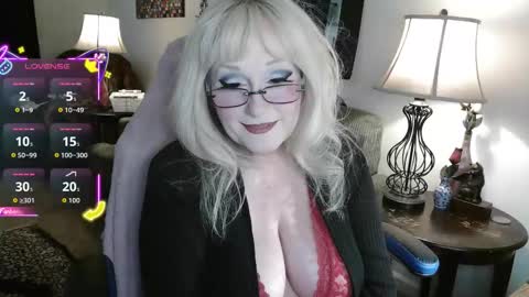 Snapshot of eroticsiren2 chatting on 03/26/26, 11:16 EroticSiren2 online show from 03/26/26, 11:16