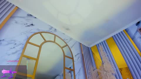 Snapshot of erotik_lady chatting on 02/12/25, 04:01 TINY online show from 02/12/25, 04:01