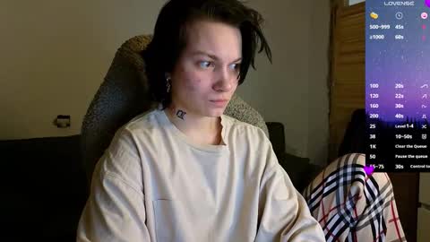 esajukyy online show from 03/18/26, 03:04