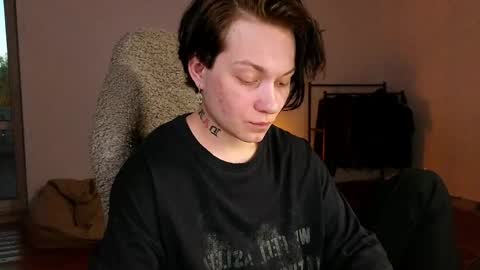 esajukyy online show from 05/27/26, 03:09