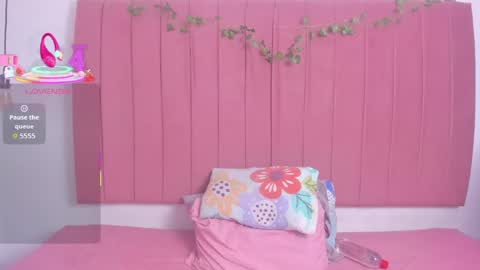 Snapshot of escar_let chatting on 07/14/26, 10:37 Scarlett online show from 07/14/26, 10:37
