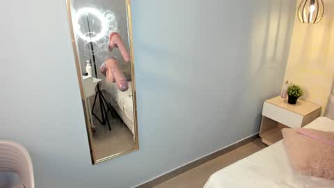 Escarlet online show from 02/26/25, 01:11