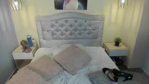 Escarlet online show from 02/28/25, 12:52