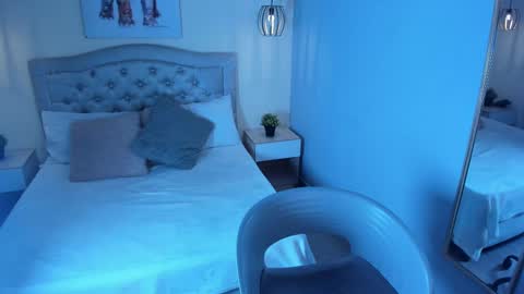 Escarlet online show from 09/15/25, 01:22