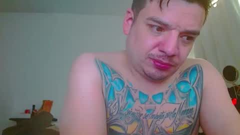 Snapshot of escodamus12 chatting on 01/19/25, 10:49 escodamus12 online show from 01/19/25, 10:49