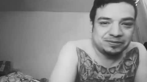 Snapshot of escodamus12 chatting on 03/10/25, 04:14 escodamus12 online show from 03/10/25, 04:14