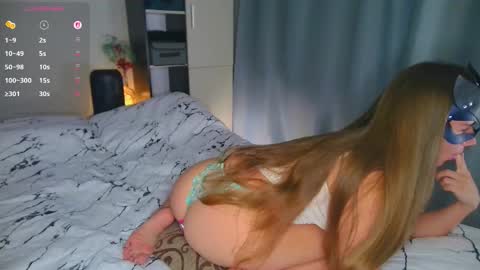 Snapshot of esenia_1222 chatting on 09/17/25, 06:09 Esenia online show from 09/17/25, 06:09