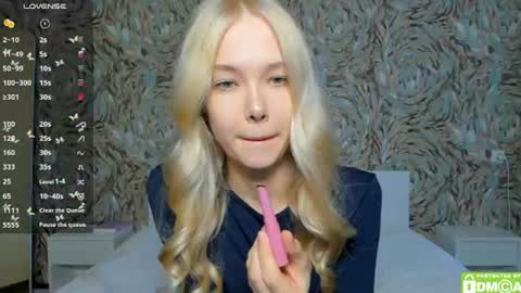 Megan and Brad online show from 07/08/26, 06:51