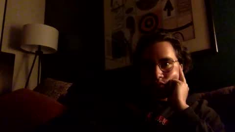 Snapshot of esiiiiis chatting on 04/04/26, 12:02 esiiiiis online show from 04/04/26, 12:02