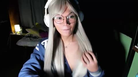 Chelliane online show from 10/26/25, 03:12