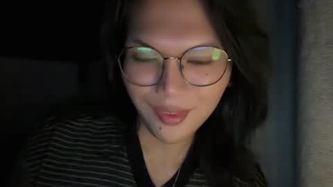 Chelliane online show from 11/17/25, 03:01