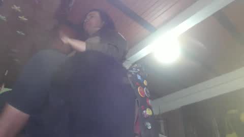 Snapshot of eskelaswd chatting on 01/10/25, 05:15 Eskela911 online show from 01/10/25, 05:15