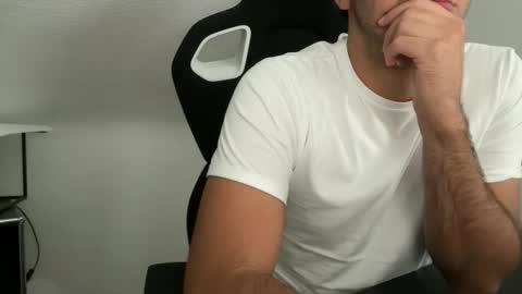 eskp online show from 10/13/25, 01:22