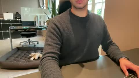 eskp online show from 10/14/25, 08:26