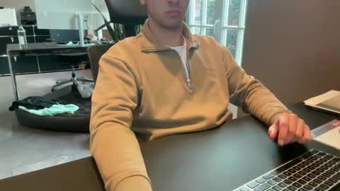 eskp online show from 11/20/25, 10:04