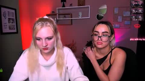 Snapshot of esma_shine chatting on 10/29/25, 02:30 esma_shine online show from 10/29/25, 02:30