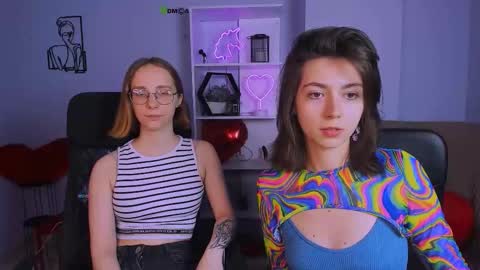 Snapshot of esma_shine chatting on 11/12/25, 01:11 esma_shine online show from 11/12/25, 01:11