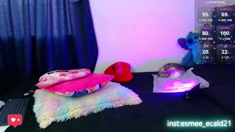 Snapshot of esmecaldwel chatting on 11/17/25, 06:24 Esme Caldwel online show from 11/17/25, 06:24