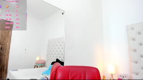 esmeralda  online show from 11/22/25, 06:07