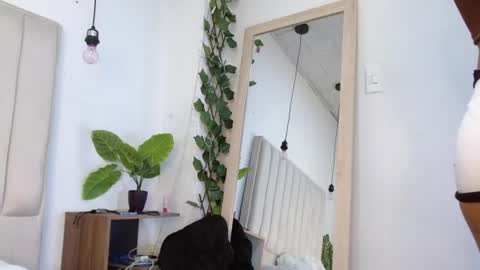 Snapshot of esmeralda_as chatting on 06/19/26, 01:59 esmeralda_as online show from 06/19/26, 01:59