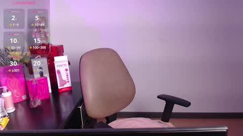 esmeralda_bk online show from 12/18/25, 10:27