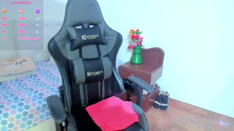 esme online show from 03/09/25, 08:31