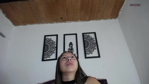 Esmeralda online show from 04/16/26, 12:17