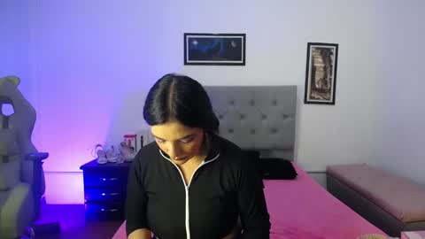 Perla online show from 10/05/25, 04:55