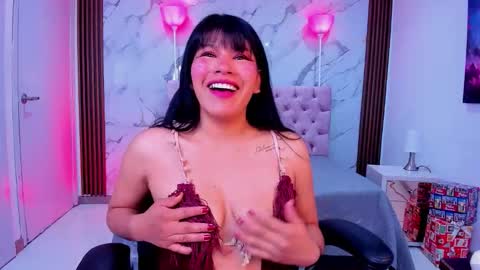 Snapshot of esmeraldachantre chatting on 12/20/25, 11:50 Esmeralda online show from 12/20/25, 11:50