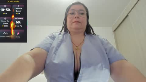 Snapshot of esmeraldo_mfc chatting on 05/05/26, 09:56 Esmeralda online show from 05/05/26, 09:56