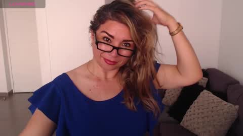 Juliana online show from 12/29/24, 10:36