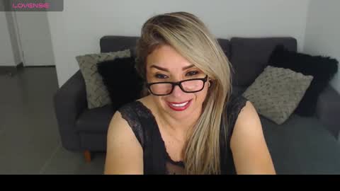 Juliana online show from 01/25/25, 11:54