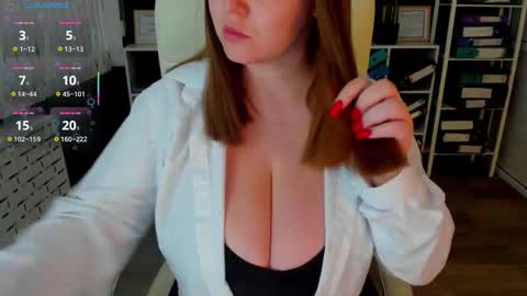 Ava online show from 09/11/25, 01:28