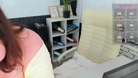 Ava online show from 04/02/26, 01:47