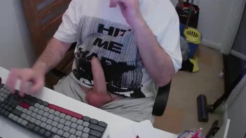 Snapshot of essex_wild chatting on 10/27/25, 09:30 Morph online show from 10/27/25, 09:30