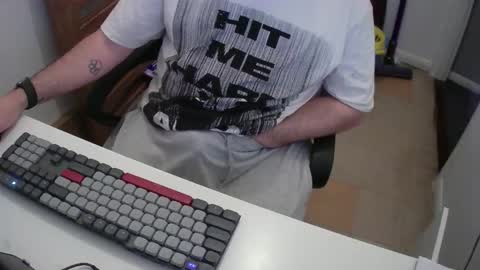 Snapshot of essex_wild chatting on 11/29/25, 08:23 Morph online show from 11/29/25, 08:23