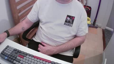 Snapshot of essex_wild chatting on 12/01/25, 10:15 Morph online show from 12/01/25, 10:15