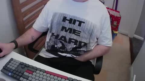 Snapshot of essex_wild chatting on 01/06/26, 09:18 Morph online show from 01/06/26, 09:18