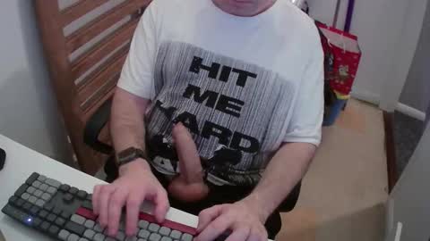 Snapshot of essex_wild chatting on 01/08/26, 09:50 Morph online show from 01/08/26, 09:50